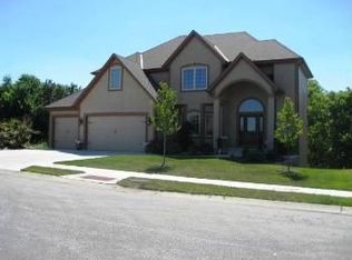 515 NE Greenview Dr, Grain Valley, MO 64029