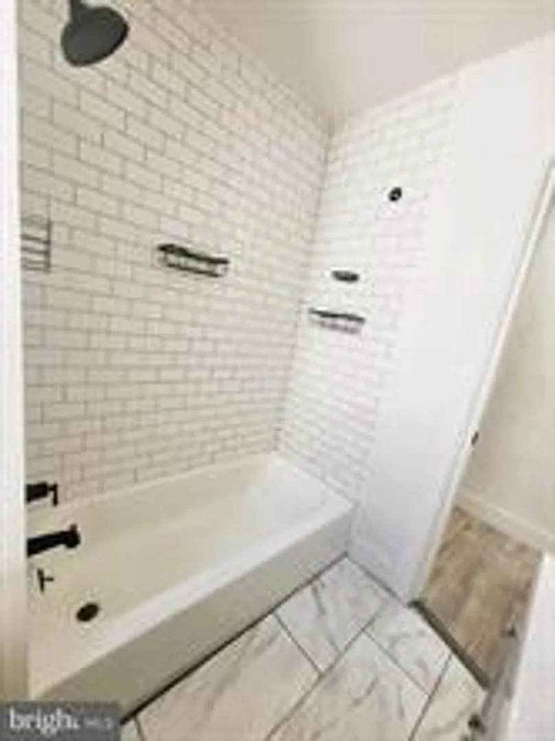 Building Photo - 1319 N 51st St