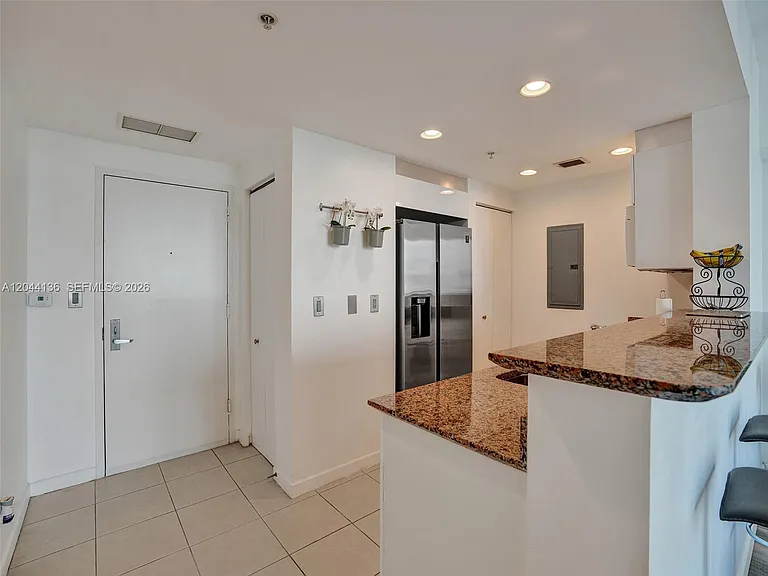 325 Biscayne Blvd #1520 — Photo 14