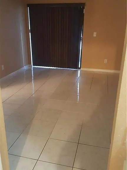 10035 Winding Lake Rd #102 — Photo 3