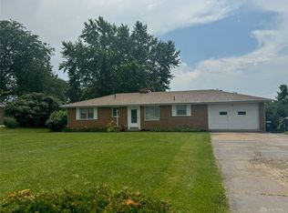 1429 Sunset Dr, Fairborn, OH 45324