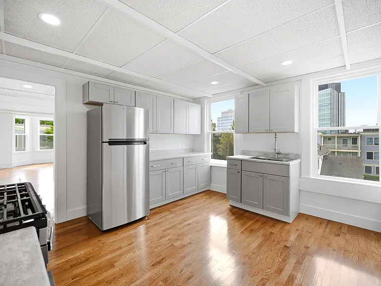 27 Linden St #27 — Photo 6