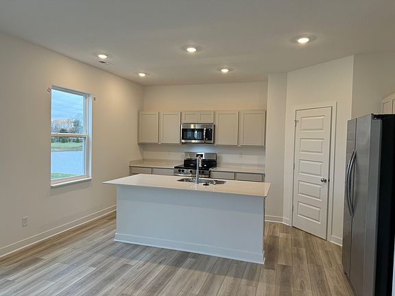4th image of 18722 Walsh Way