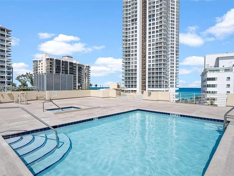6362 Collins Ave #503 — Photo 5