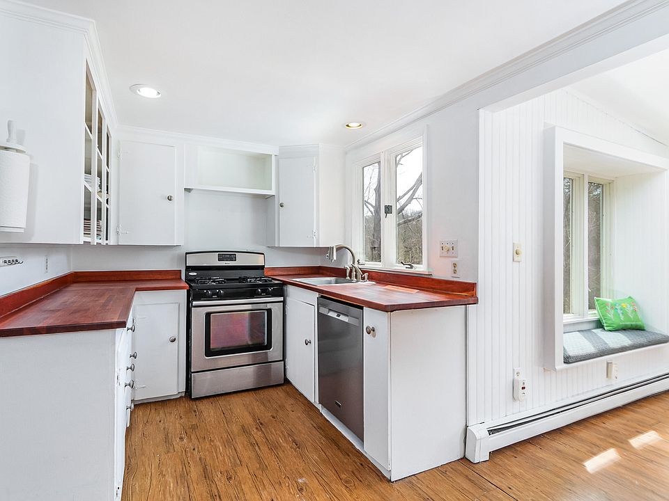 37 Marston Avenue, Hyannis, MA 02601 Zillow