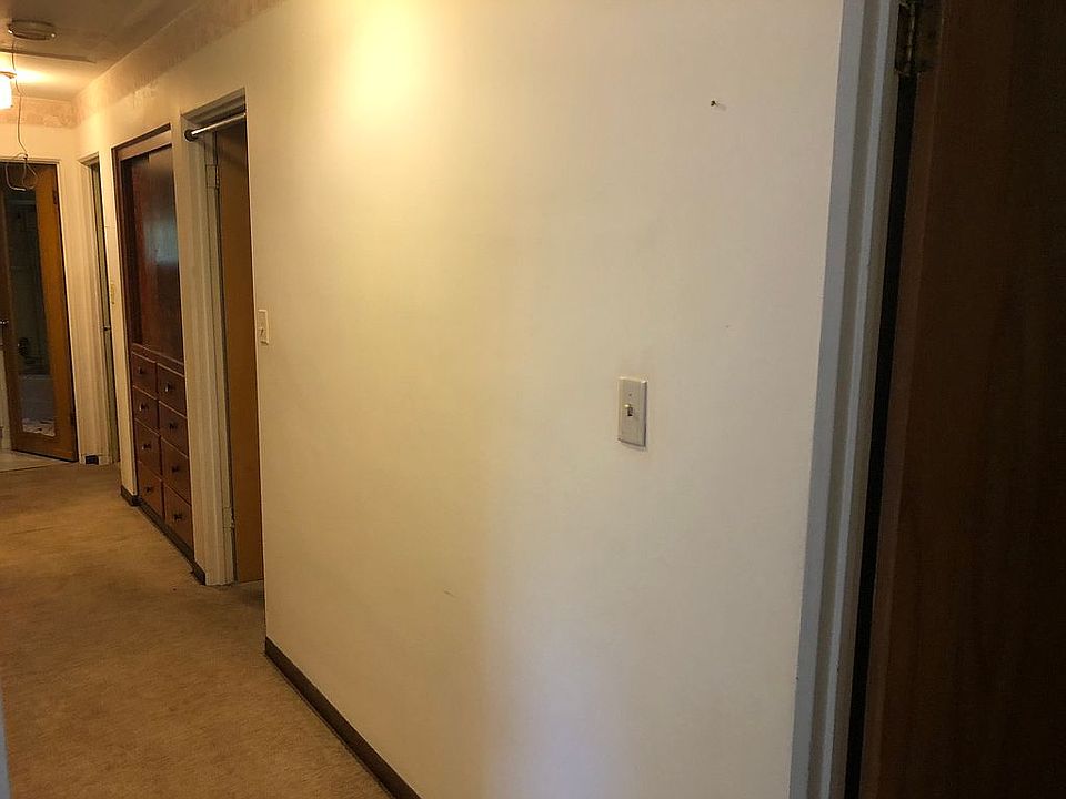 2nd image of 2339 Melody Ln