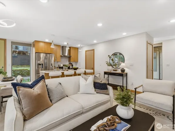 5017 Fauntleroy Way SW #B, Seattle, WA 98136