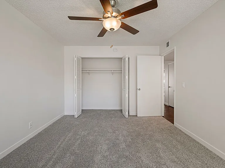Train Station Apartments — Photo 36