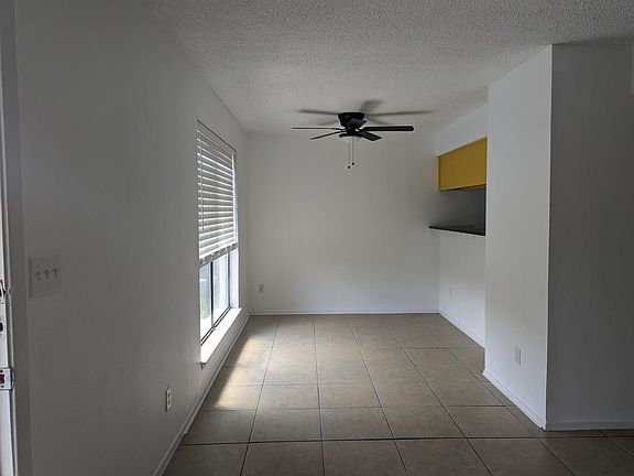 3rd image of 145 Coers Dr APT 1