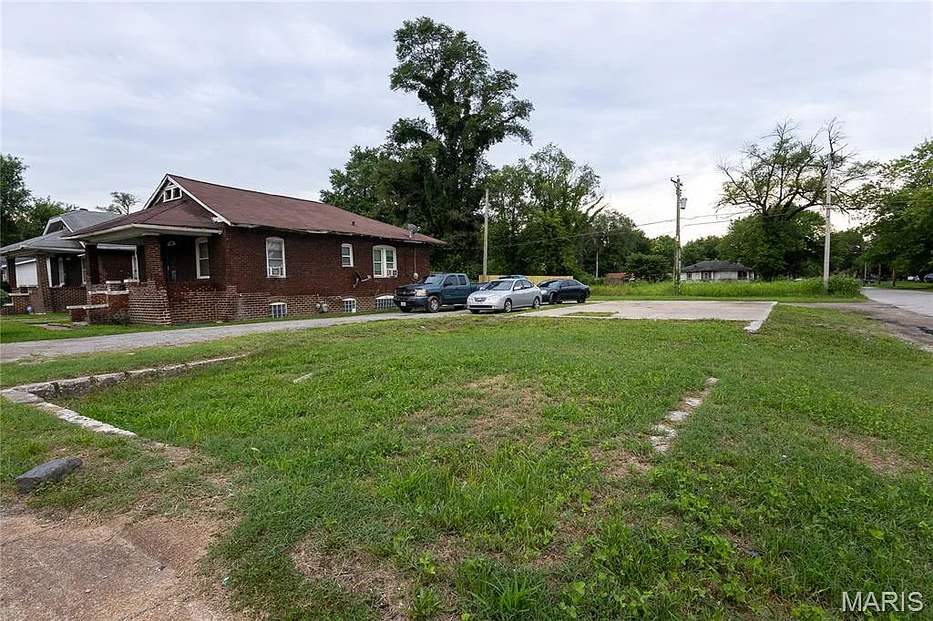 4800 Caseyville Ave photo 1