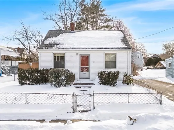 13 Hawthorne St, Fairhaven, MA 02719