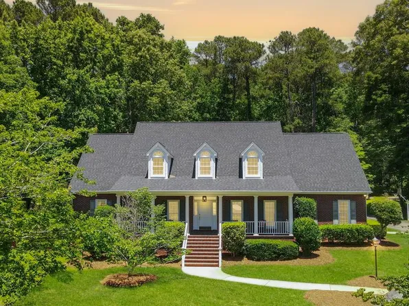 239 Brookfield Dr, Greenwood, SC 29646
