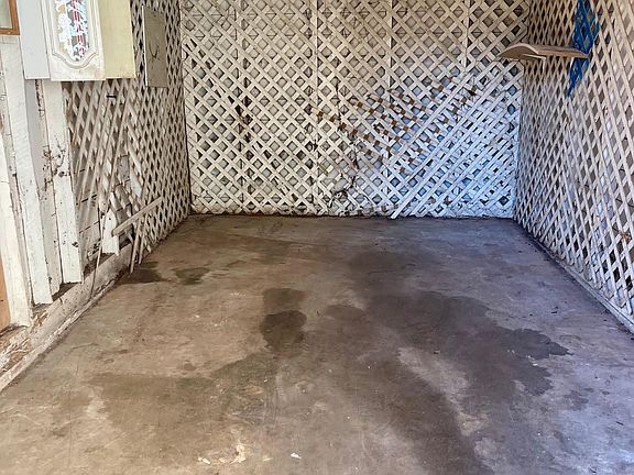 2nd image of 2368 Boyd Rd