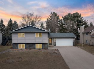 297 Poplar Dr, Shoreview, MN 55126