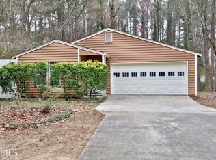 688 Burnt Creek Dr, Lilburn, GA 30047