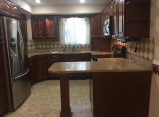 5708 Cabot Rd, Glendale, NY 11385