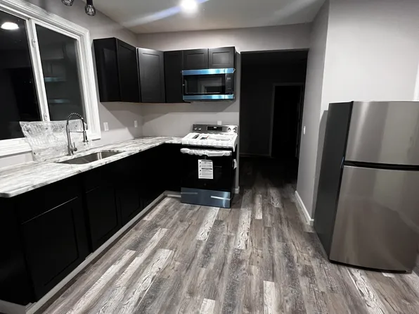 678 High St #3F, Central Falls, RI 02863