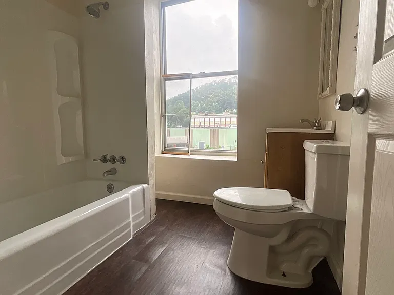 626 Airbrake Ave — Photo 7