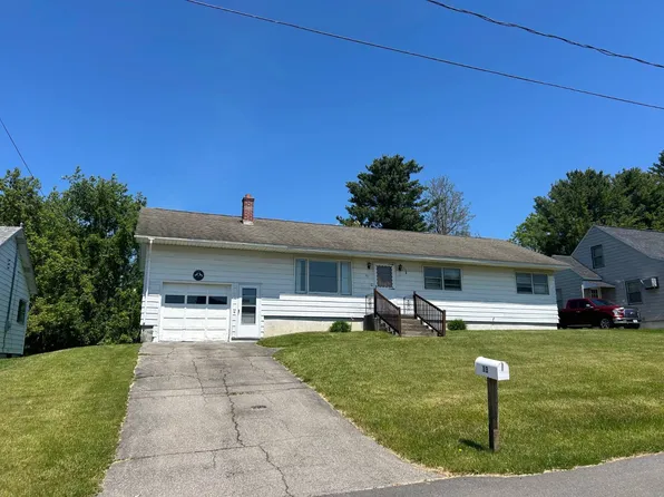 13 Chopin Pkwy, Amsterdam, NY 12010