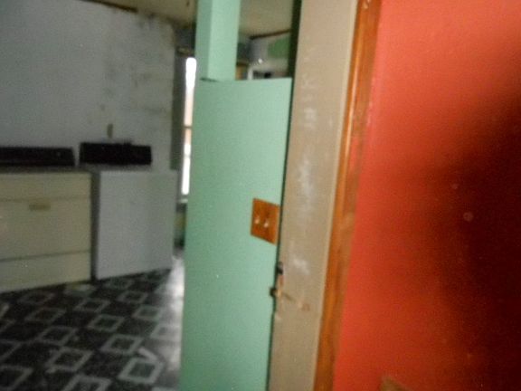 2nd image of 613 S Frederick Ave