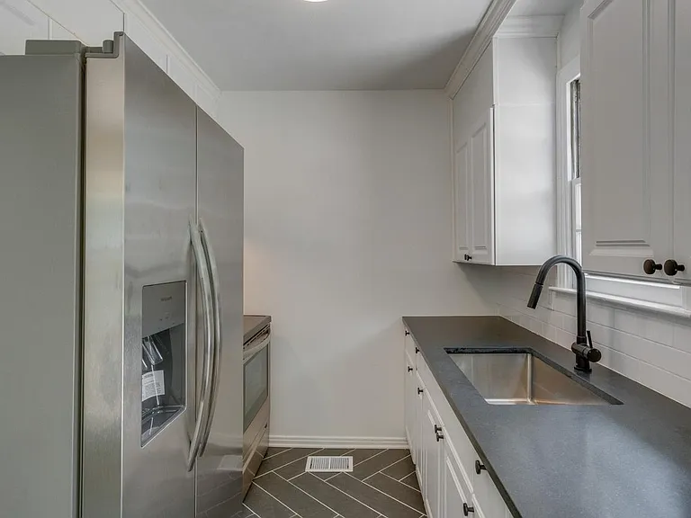 2909 Branch Ct — Photo 8