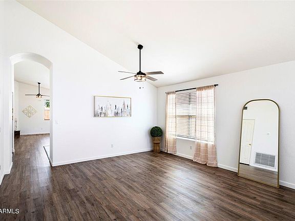 4th image of 1218 W MYRNA Lane
