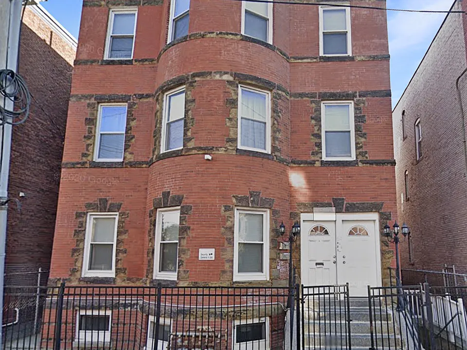 64 Charles St #1