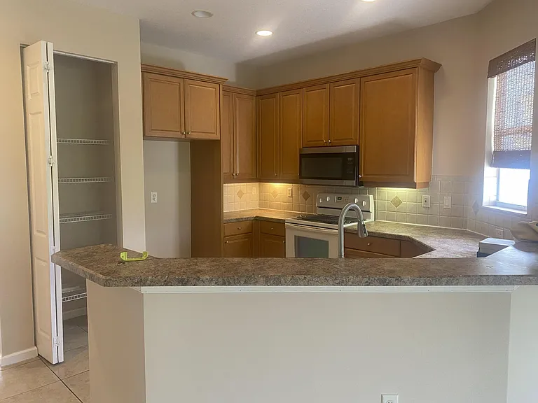 906 Mariner Bay Blvd — Photo 6