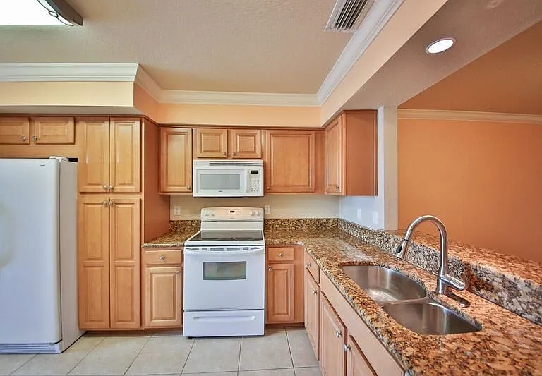 Santa Barbara Villas - Move in Special — Photo 112