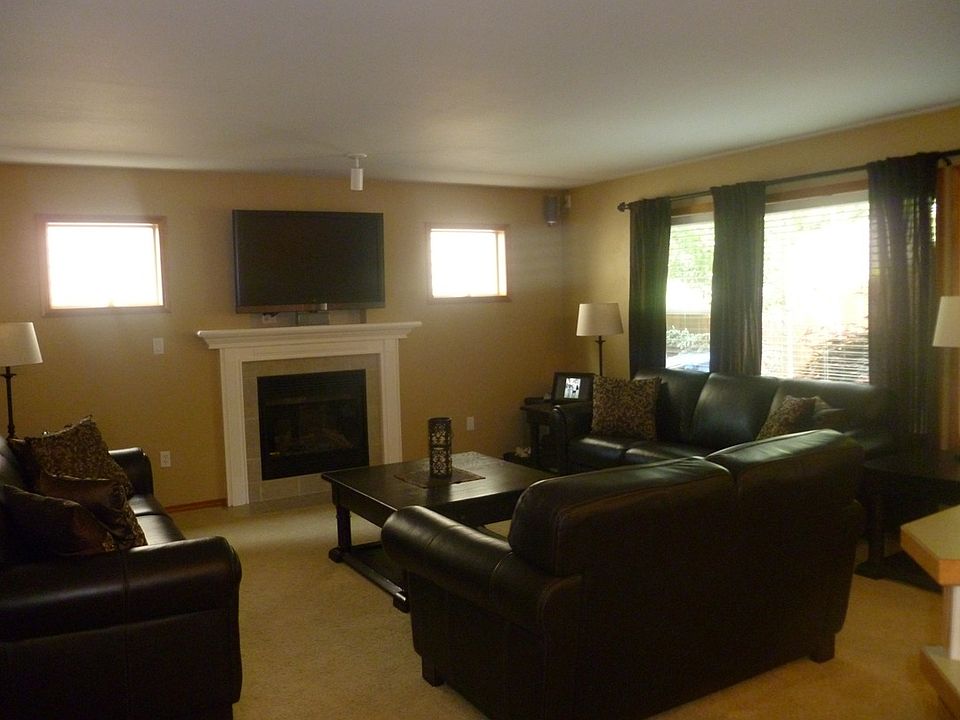 2nd image of 2517 10th St SW