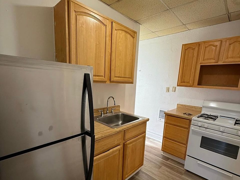 2nd image of 10 May St APT 1