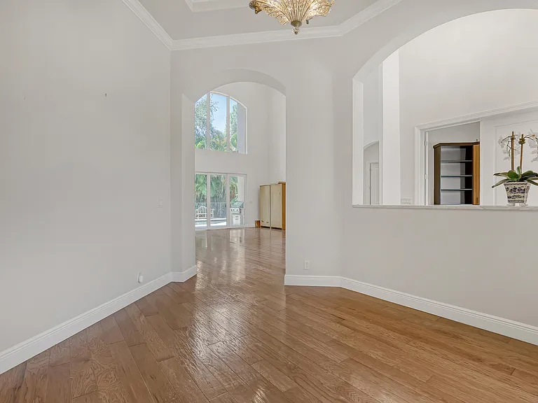 6464 Bellamalfi St — Photo 21