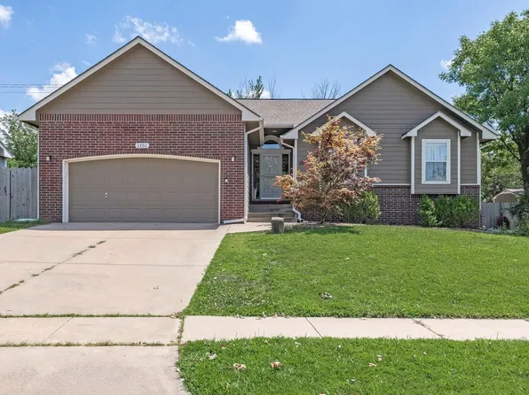 1701 E Southridge Cir, Derby, KS 67037