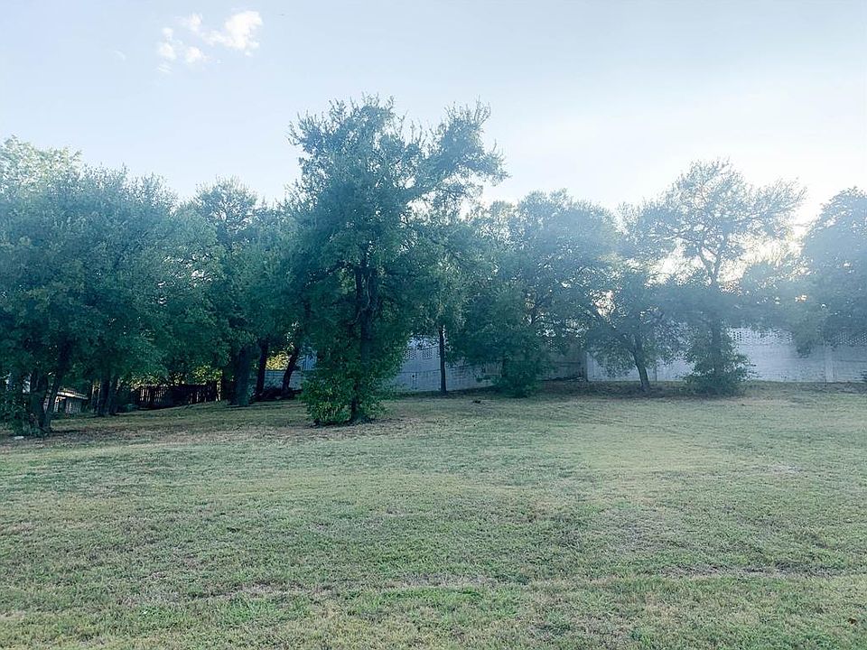 2nd image of 848 Newport Rd