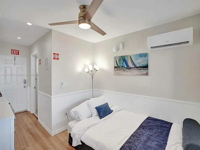 900 N Surf Rd #2 — Photo 35