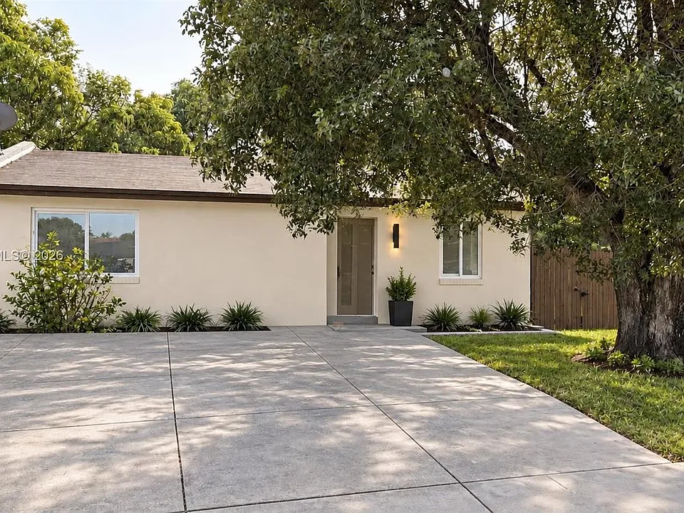 2894 NW 196th St
