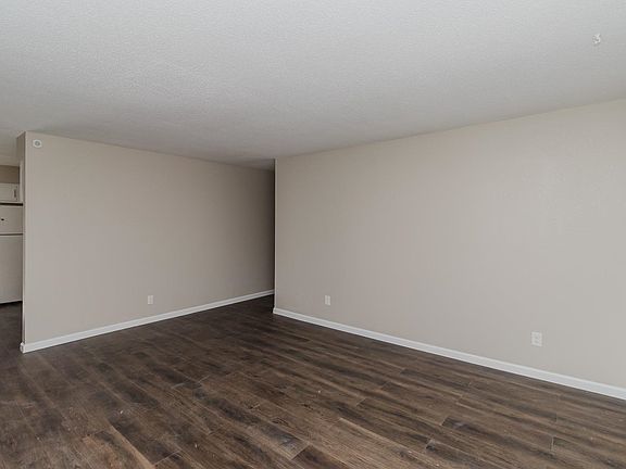 3rd image of 1709 S Main St