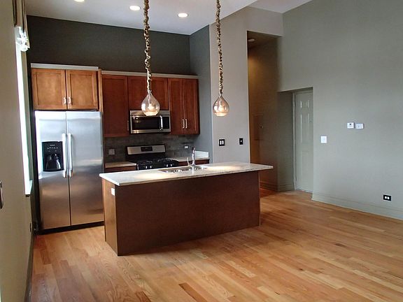 5th image of 1470 W Carmen Ave APT 302