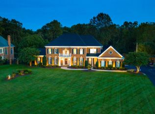 3192 Ariana Dr, Oakton, VA 22124