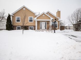 203 Sunshine Dr, Moncton, NB E1G 2J6