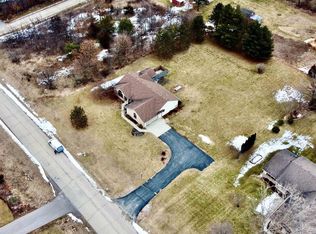 5706 N Vista Ln, Janesville, WI 53548