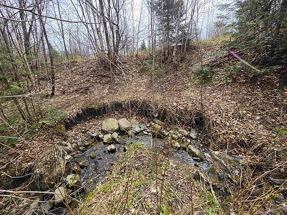 2nd image of 980 Coles Road