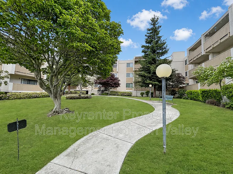 400 Ortega Ave #211 — Photo 13