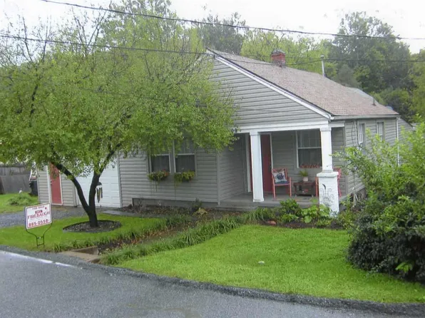 509 Randolph St, Staunton, VA 24401