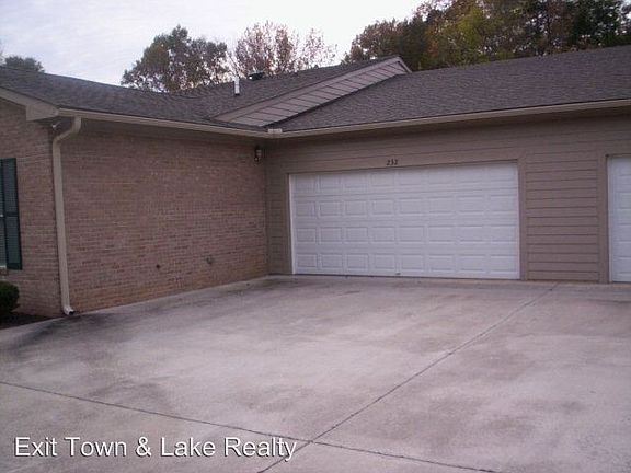 2nd image of 232 Beaver Creek Dr