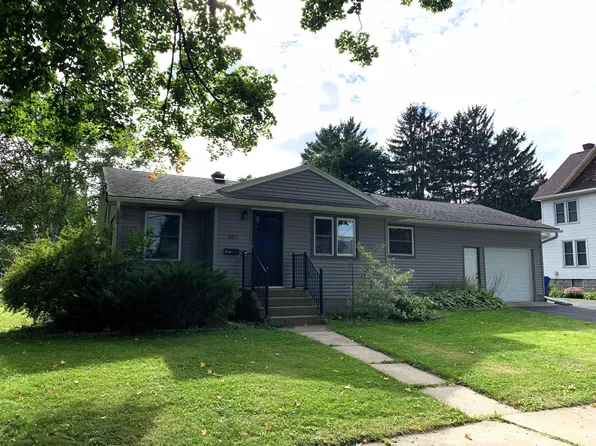 407 W Harrison St, Columbus, WI 53925