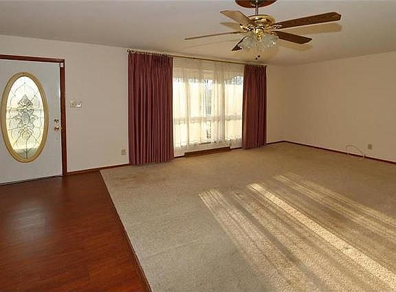 2nd image of 853 Rainbow Dr