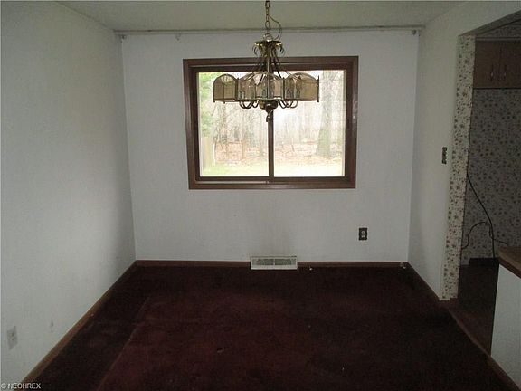 4th image of 36578 Valleyview Dr