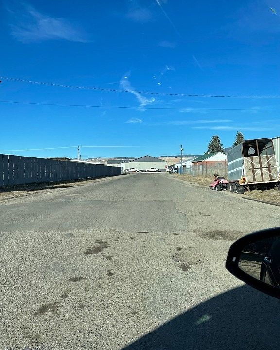 2nd image of 4012 Corto Ave