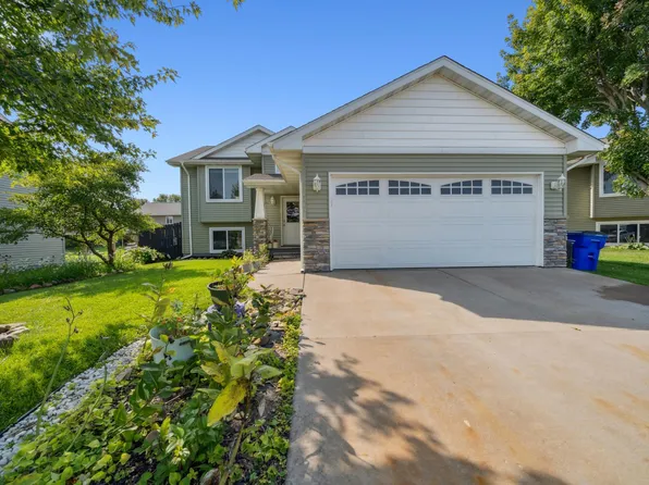 1316 Osprey Ct, New Richmond, WI 54017